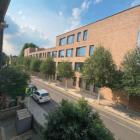 Double Bedroom In Clapham Лондон Екстериор снимка