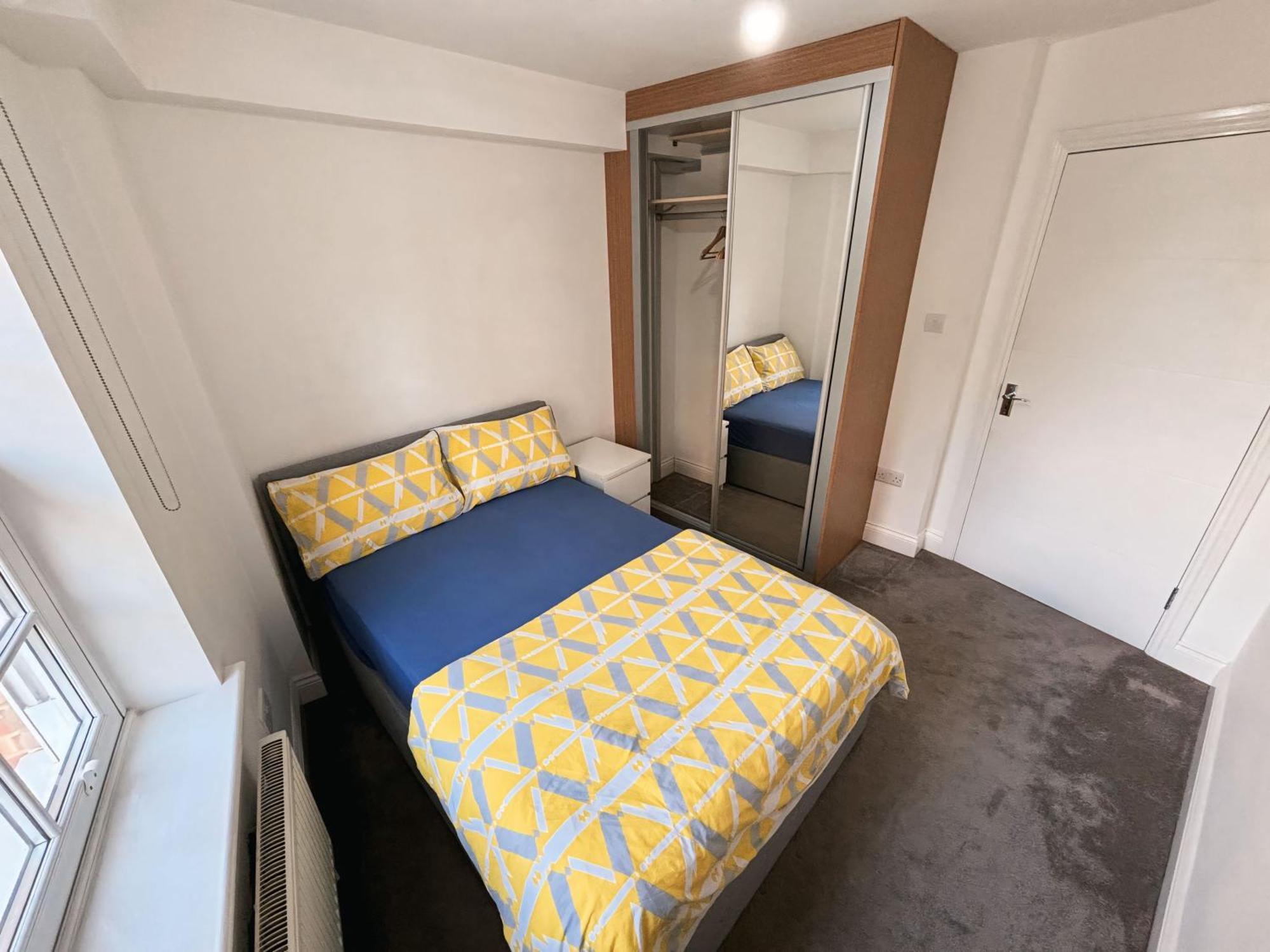 Double Bedroom In Clapham Лондон Екстериор снимка
